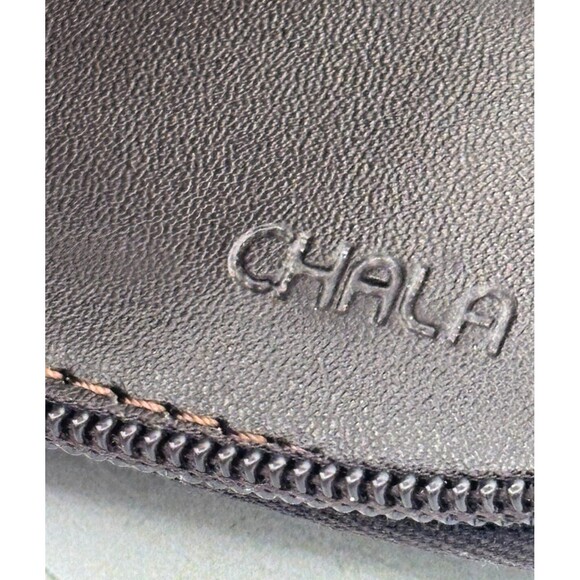 New Chala Beagle Puppy Dog Zippered Around Wallet Faux Leather Wristlet Charm - Picture 12 of 16